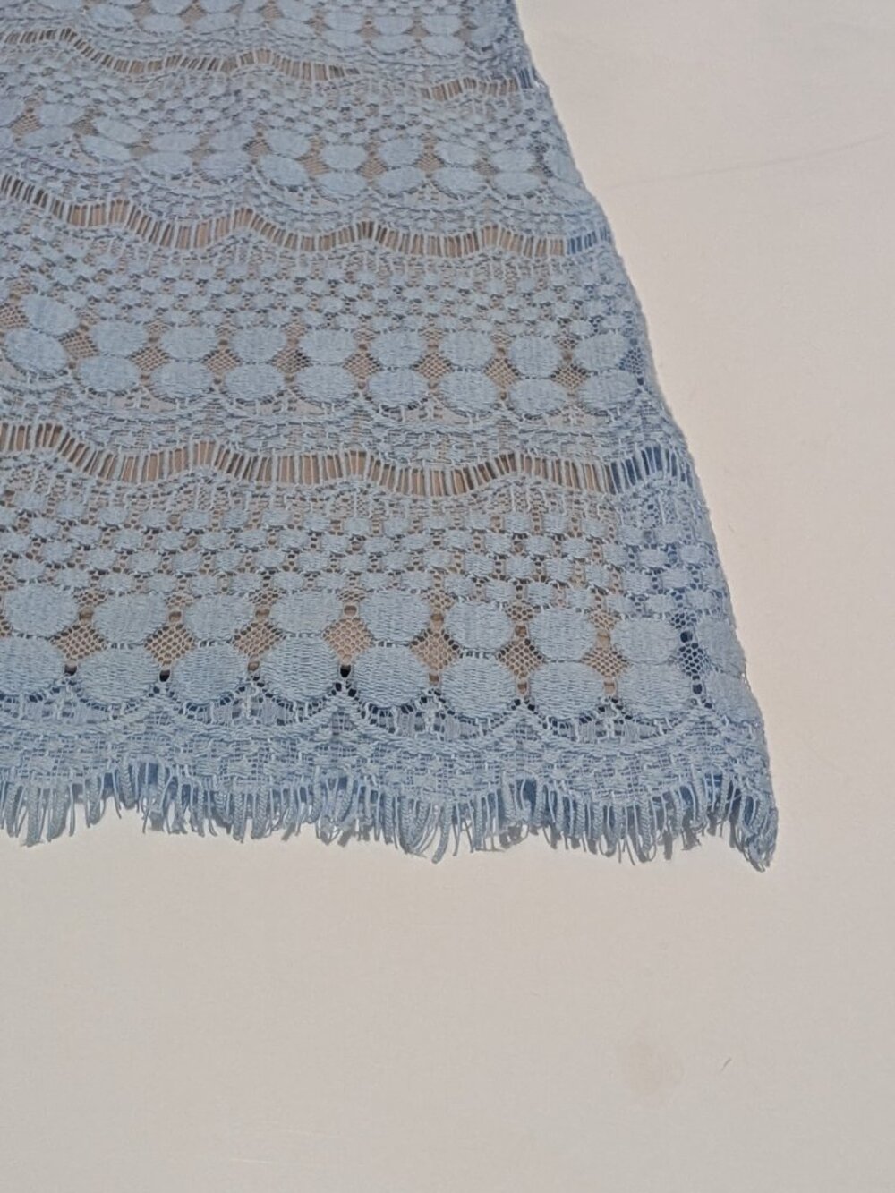 Jessica Howard Women's Blue Lace with Nude Lining Sheath Dress, Size 10 P - Picture 6 of 15